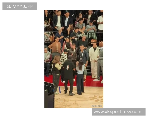 蔡崇信分享与成龙互动照片篮网季前赛将在澳门举行 蔡崇信分享与成龙互动照片篮网季前赛将在澳门举行