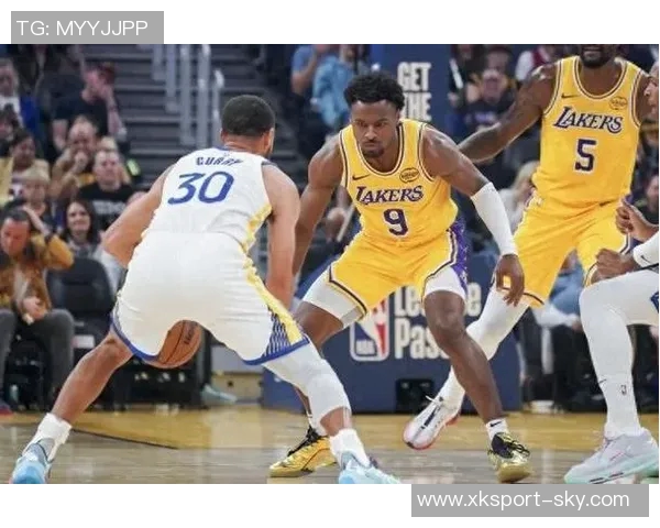 夸梅直言布朗尼一年无进步威少积极跑动更具价值 夸梅直言布朗尼一年无进步威少积极跑动更具价值