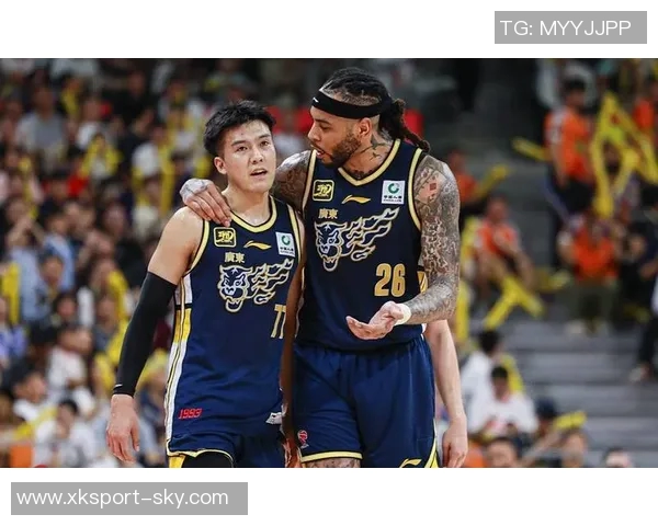 黄荣奇重返南京同曦与贝帅再度携手签下为期一年的C类合同 黄荣奇重返南京同曦与贝帅再度携手签下为期一年的C类合同