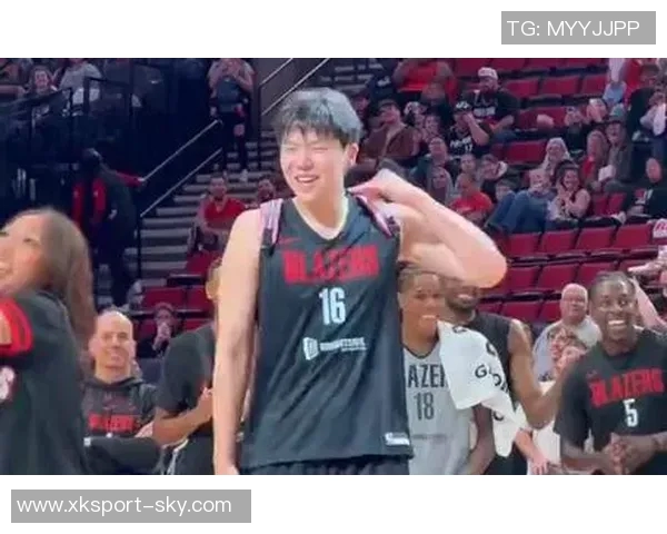 媒体人评论杨瀚森背粉色书包学舞蹈展现纯粹享受而非融入的真实状态 媒体人评论杨瀚森背粉色书包学舞蹈展现纯粹享受而非融入的真实状态