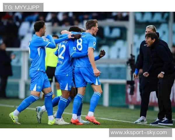 那不勒斯恢复训练孔蒂因故缺席至下周一 那不勒斯恢复训练孔蒂因故缺席至下周一