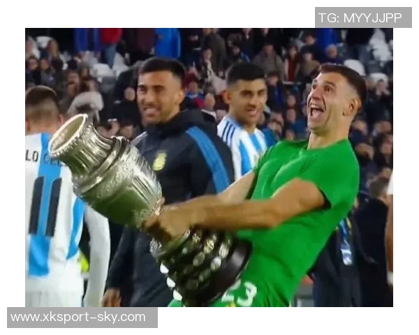 前曼联助教质疑球队未引进世界杯冠军大马丁的原因 前曼联助教质疑球队未引进世界杯冠军大马丁的原因