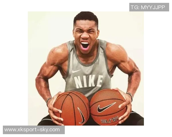 字母哥新赛季定妆照展现强大肌肉压迫感迎接生涯第13个赛季的挑战 字母哥新赛季定妆照展现强大肌肉压迫感迎接生涯第13个赛季的挑战